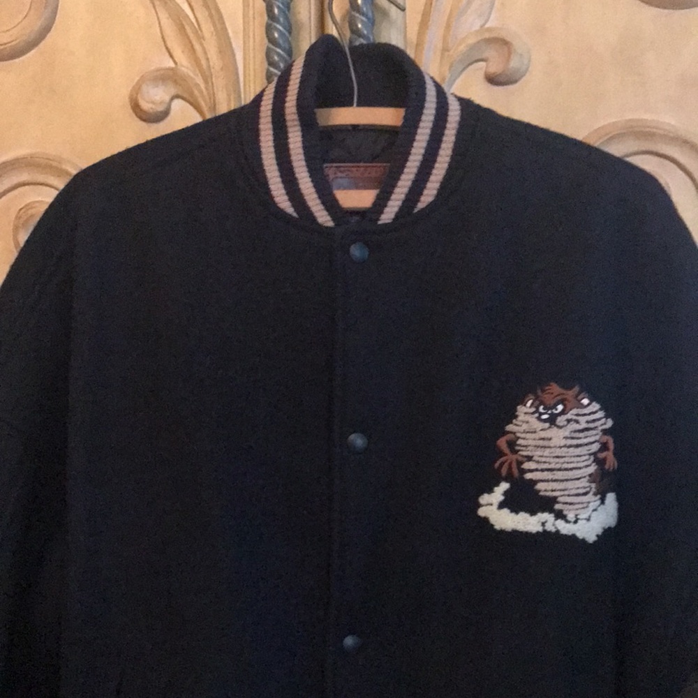Warner Bros Tasmanian Devil Varsity Jacket Black - Picture 4 of 14